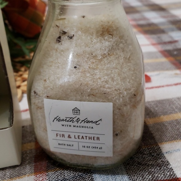 Hearth and Hand bath set - Picture 4 of 4